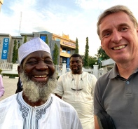 Werner Nachtigal erzhlt Menschen von Jesus.